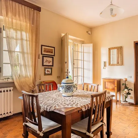 Tea Rose House * Capannori